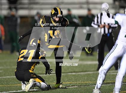 Thumbnail 2 in Garfield vs. Canton Central Catholic (OHSAA Division V Region 17 Final) photogallery.
