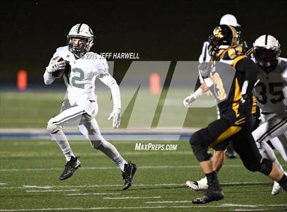 Thumbnail 1 in Garfield vs. Canton Central Catholic (OHSAA Division V Region 17 Final) photogallery.