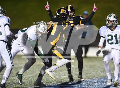 Thumbnail 2 in Garfield vs. Canton Central Catholic (OHSAA Division V Region 17 Final) photogallery.