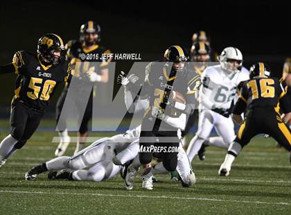 Thumbnail 3 in Garfield vs. Canton Central Catholic (OHSAA Division V Region 17 Final) photogallery.
