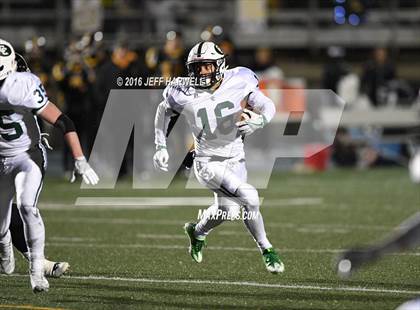 Thumbnail 3 in Garfield vs. Canton Central Catholic (OHSAA Division V Region 17 Final) photogallery.