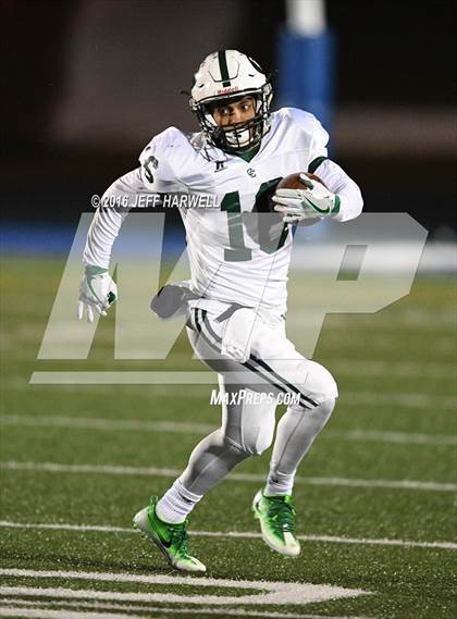 Thumbnail 1 in Garfield vs. Canton Central Catholic (OHSAA Division V Region 17 Final) photogallery.