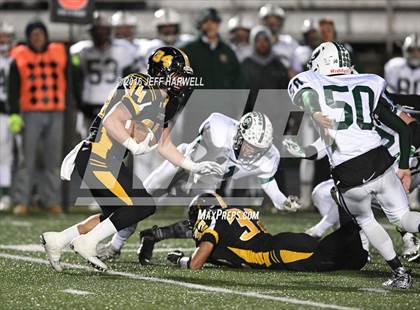 Thumbnail 3 in Garfield vs. Canton Central Catholic (OHSAA Division V Region 17 Final) photogallery.