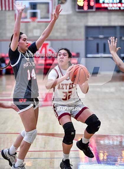 Thumbnail 3 in Esperanza @ Mater Dei (Nike Extravaganza) photogallery.