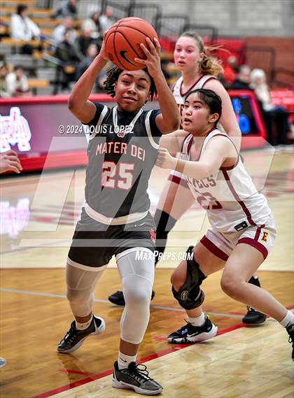 Thumbnail 2 in Esperanza @ Mater Dei (Nike Extravaganza) photogallery.