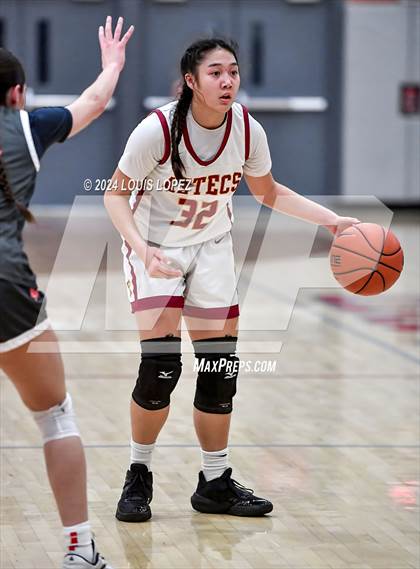 Thumbnail 2 in Esperanza @ Mater Dei (Nike Extravaganza) photogallery.