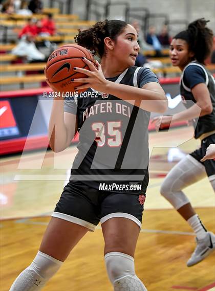 Thumbnail 2 in Esperanza @ Mater Dei (Nike Extravaganza) photogallery.