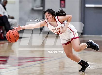 Thumbnail 3 in Esperanza @ Mater Dei (Nike Extravaganza) photogallery.