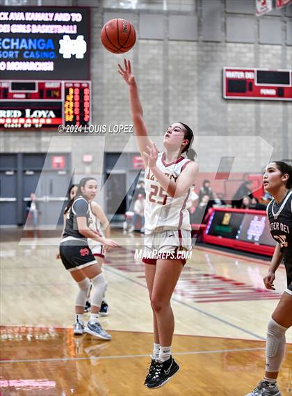 Thumbnail 2 in Esperanza @ Mater Dei (Nike Extravaganza) photogallery.