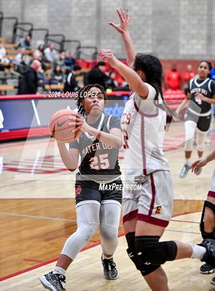 Thumbnail 1 in Esperanza @ Mater Dei (Nike Extravaganza) photogallery.