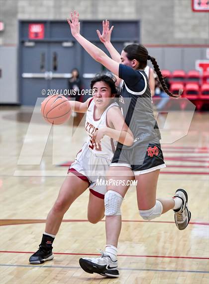 Thumbnail 2 in Esperanza @ Mater Dei (Nike Extravaganza) photogallery.