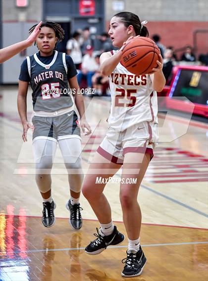 Thumbnail 3 in Esperanza @ Mater Dei (Nike Extravaganza) photogallery.