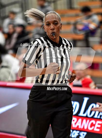 Thumbnail 2 in Esperanza @ Mater Dei (Nike Extravaganza) photogallery.