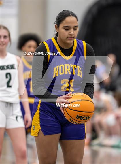 Thumbnail 2 in Fossil Ridge vs. Denver North (CHSAA 6A Round 1) photogallery.