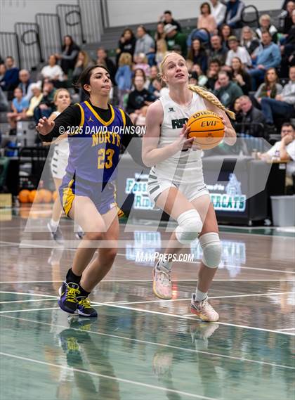 Thumbnail 2 in Fossil Ridge vs. Denver North (CHSAA 6A Round 1) photogallery.