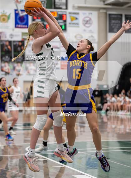 Thumbnail 1 in Fossil Ridge vs. Denver North (CHSAA 6A Round 1) photogallery.