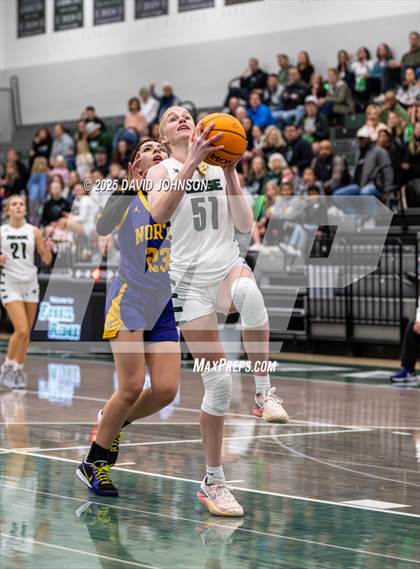 Thumbnail 3 in Fossil Ridge vs. Denver North (CHSAA 6A Round 1) photogallery.
