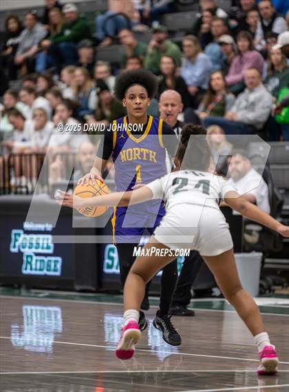 Thumbnail 1 in Fossil Ridge vs. Denver North (CHSAA 6A Round 1) photogallery.