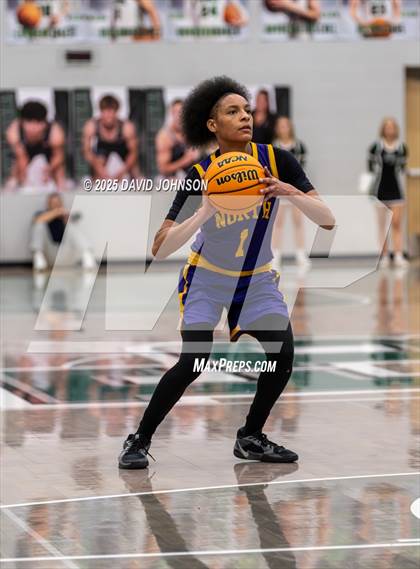 Thumbnail 3 in Fossil Ridge vs. Denver North (CHSAA 6A Round 1) photogallery.