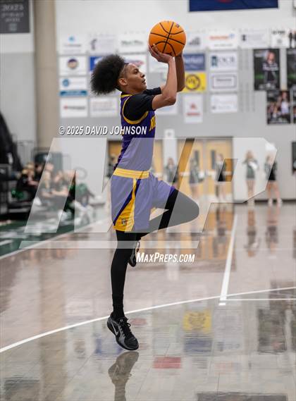 Thumbnail 2 in Fossil Ridge vs. Denver North (CHSAA 6A Round 1) photogallery.