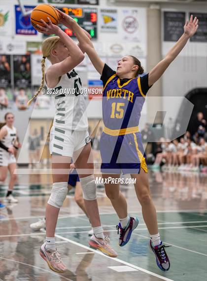 Thumbnail 3 in Fossil Ridge vs. Denver North (CHSAA 6A Round 1) photogallery.