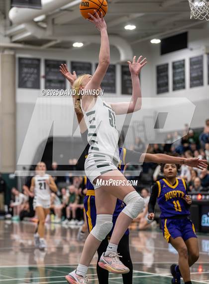 Thumbnail 2 in Fossil Ridge vs. Denver North (CHSAA 6A Round 1) photogallery.