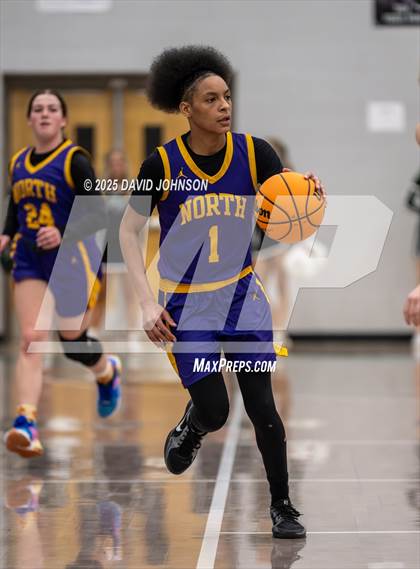 Thumbnail 2 in Fossil Ridge vs. Denver North (CHSAA 6A Round 1) photogallery.
