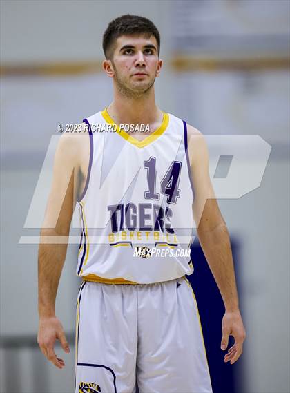 Thumbnail 1 in Centennial vs. Lemoore photogallery.