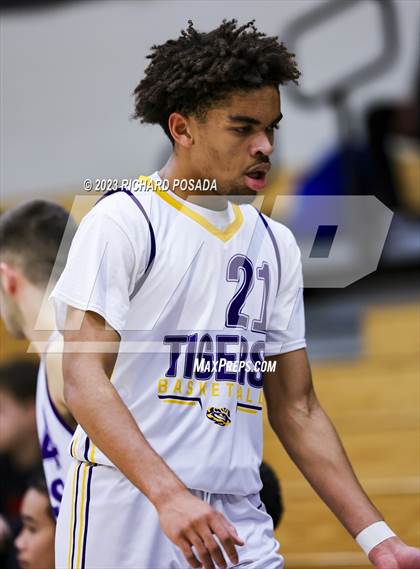Thumbnail 2 in Centennial vs. Lemoore photogallery.