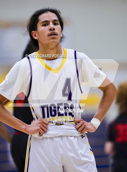 Thumbnail 1 in Centennial vs. Lemoore photogallery.