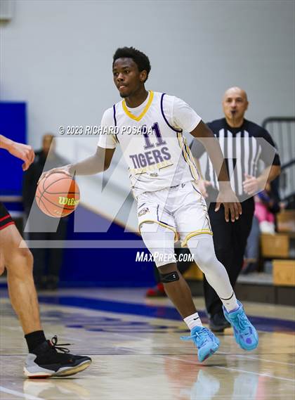 Thumbnail 2 in Centennial vs. Lemoore photogallery.