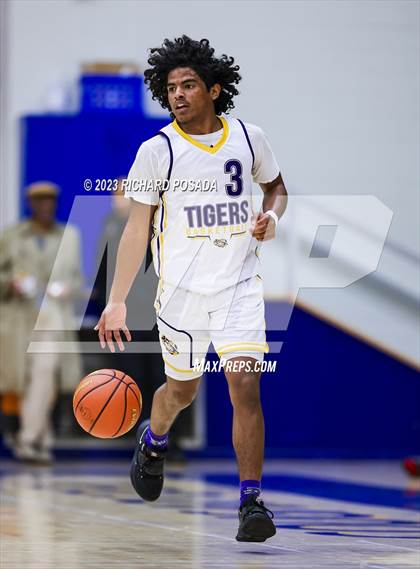 Thumbnail 2 in Centennial vs. Lemoore photogallery.