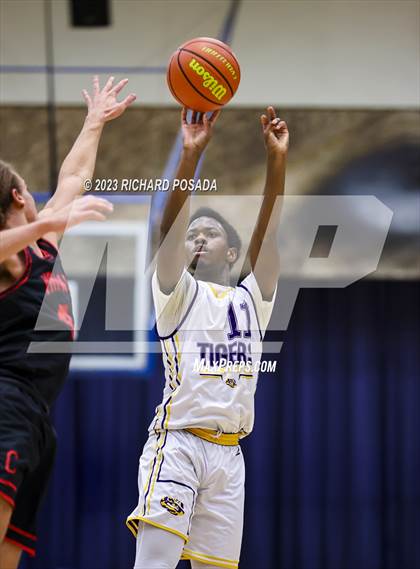 Thumbnail 2 in Centennial vs. Lemoore photogallery.
