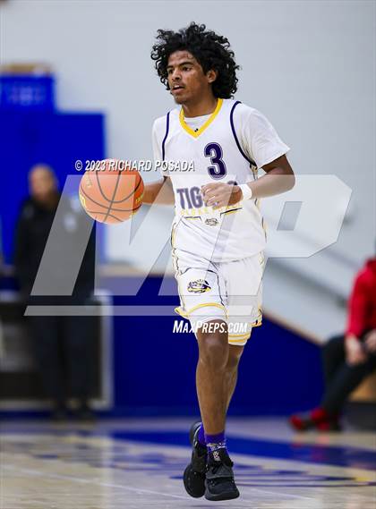 Thumbnail 2 in Centennial vs. Lemoore photogallery.