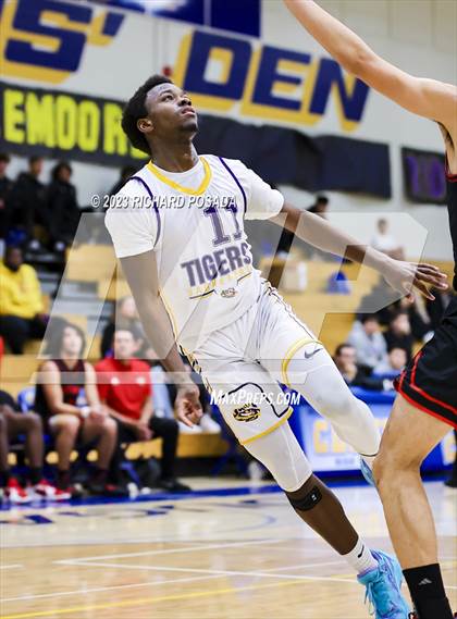 Thumbnail 1 in Centennial vs. Lemoore photogallery.