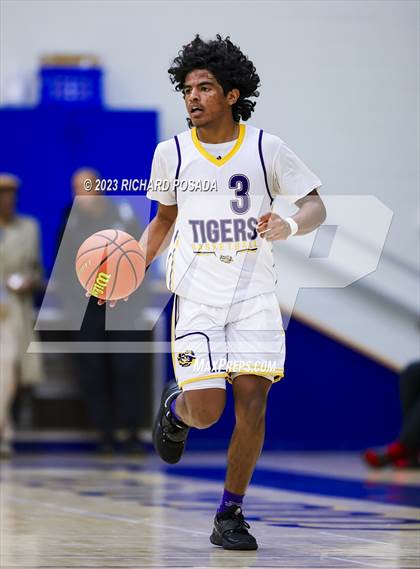 Thumbnail 1 in Centennial vs. Lemoore photogallery.
