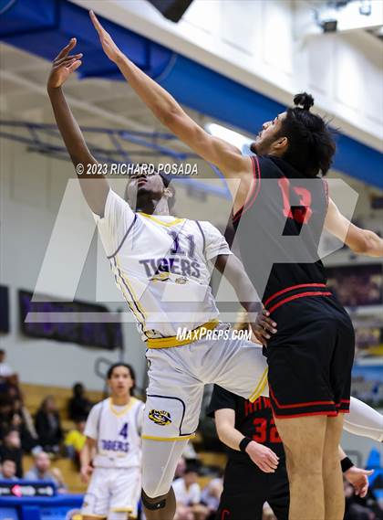 Thumbnail 3 in Centennial vs. Lemoore photogallery.