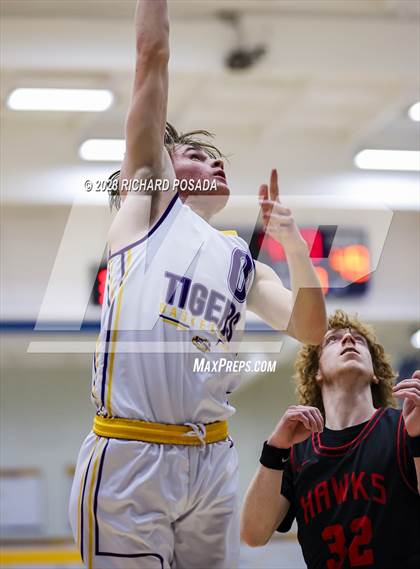 Thumbnail 1 in Centennial vs. Lemoore photogallery.