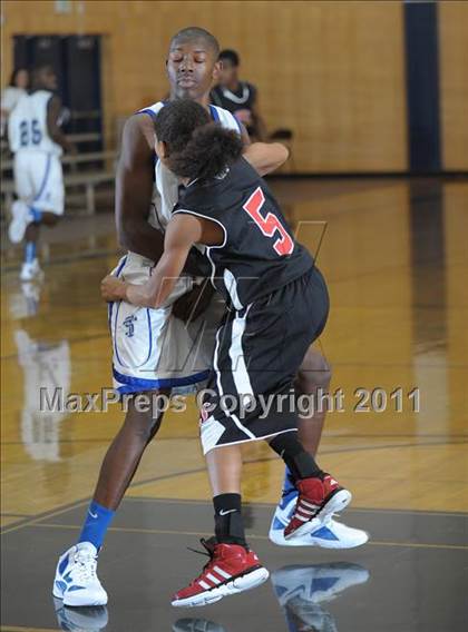 Thumbnail 2 in Fairfield vs. Sierra photogallery.
