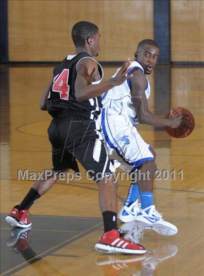 Thumbnail 2 in Fairfield vs. Sierra photogallery.