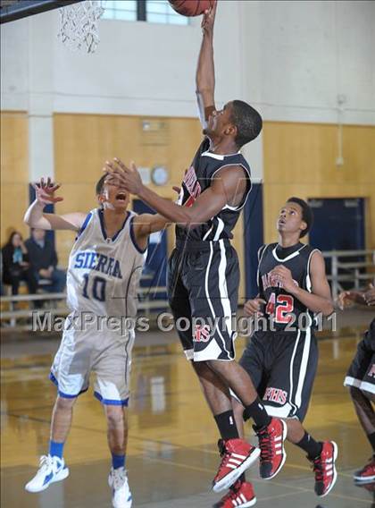 Thumbnail 1 in Fairfield vs. Sierra photogallery.