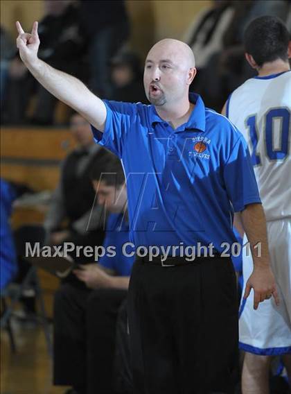 Thumbnail 3 in Fairfield vs. Sierra photogallery.