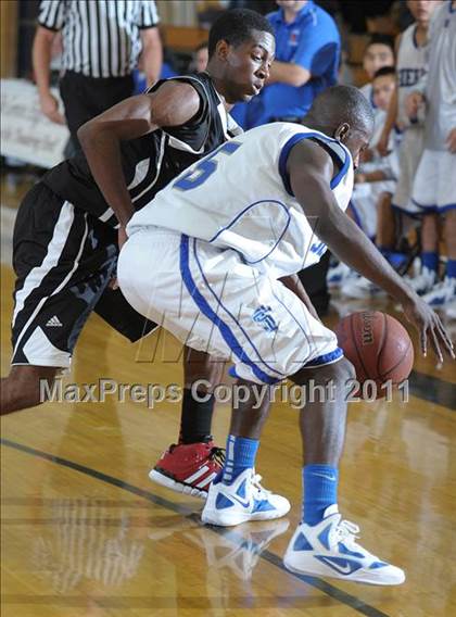 Thumbnail 3 in Fairfield vs. Sierra photogallery.