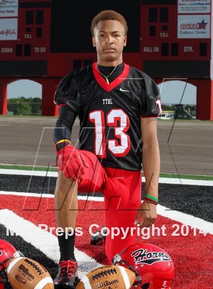 Thumbnail 3 in Cedar Hill (2014 Preseason Top 25 Photo Shoot)  photogallery.