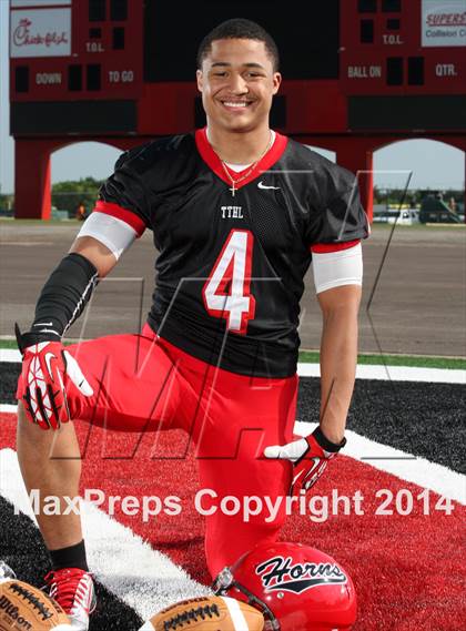Thumbnail 1 in Cedar Hill (2014 Preseason Top 25 Photo Shoot)  photogallery.