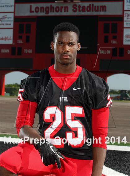 Thumbnail 3 in Cedar Hill (2014 Preseason Top 25 Photo Shoot)  photogallery.