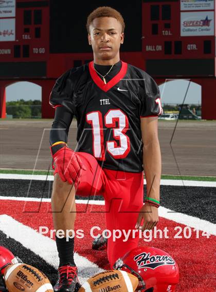Thumbnail 1 in Cedar Hill (2014 Preseason Top 25 Photo Shoot)  photogallery.