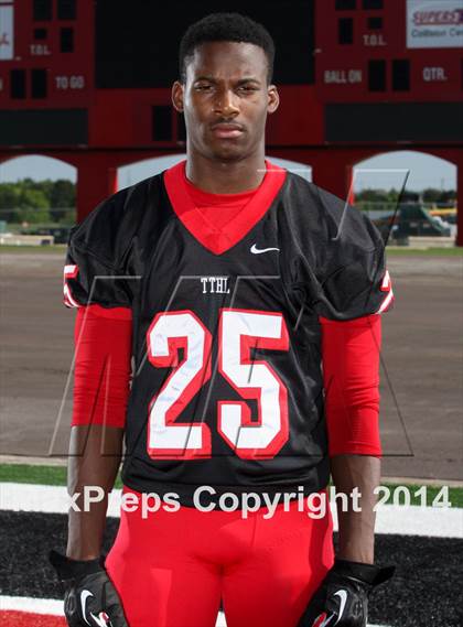 Thumbnail 3 in Cedar Hill (2014 Preseason Top 25 Photo Shoot)  photogallery.