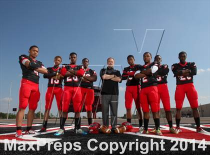 Thumbnail 1 in Cedar Hill (2014 Preseason Top 25 Photo Shoot)  photogallery.