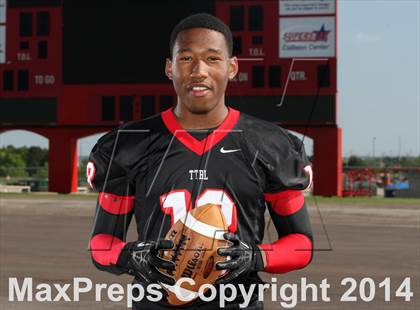 Thumbnail 3 in Cedar Hill (2014 Preseason Top 25 Photo Shoot)  photogallery.